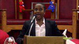 A student hosting at seminer