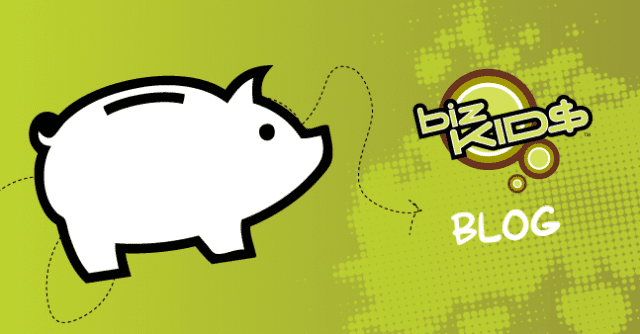 A piggy bank on a green background with the words'kids blog'.